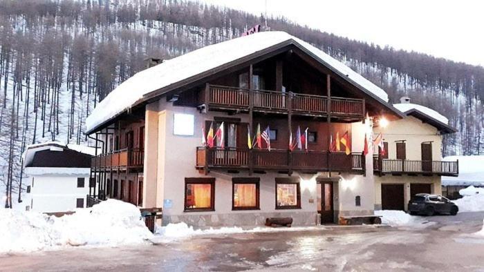 Hotel Sciatori Сестрієре Екстер'єр фото
